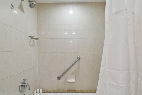 Condominio en venta en Palm Harbor, Florida, 1 dormitorio, 56.67 m2 № 1422493 - foto 25