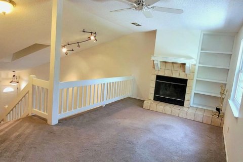 Townhouse in Tampa, Florida 2 bedrooms, 110.27 sq.m. № 2098702 - photo 10
