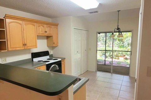 Townhouse in Tampa, Florida 2 bedrooms, 110.27 sq.m. № 2098702 - photo 12