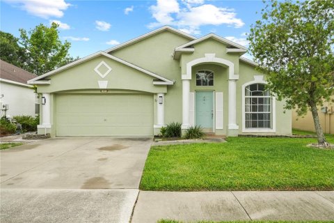 House in Land O' Lakes, Florida 3 bedrooms, 133.69 sq.m. № 2210307