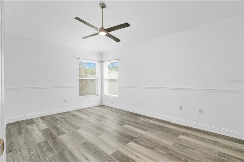 House in Land O' Lakes, Florida 3 bedrooms, 133.69 sq.m. № 2210307 - photo 13