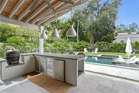 House in Tampa, Florida 4 bedrooms, 384.71 sq.m. № 1826994 - photo 18