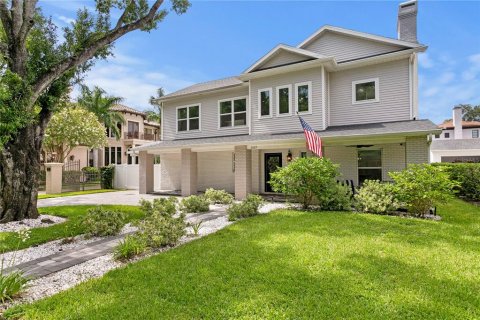 House in Tampa, Florida 4 bedrooms, 384.71 sq.m. № 1826994 - photo 1