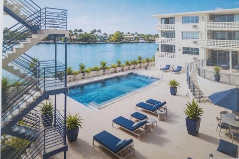 Studio à Condo à Miami Beach, Floride  № 2194627