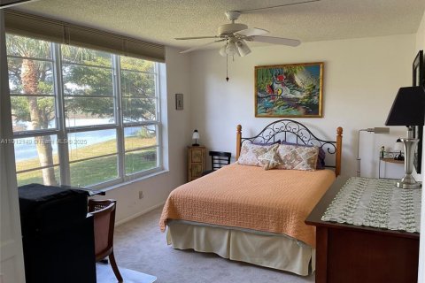 Condo in Pompano Beach, Florida, 2 bedrooms № 1968372 - photo 6