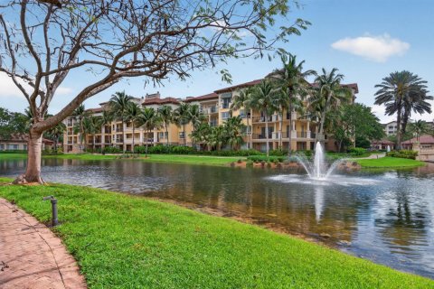 Condo in Weston, Florida, 2 bedrooms  № 2253382