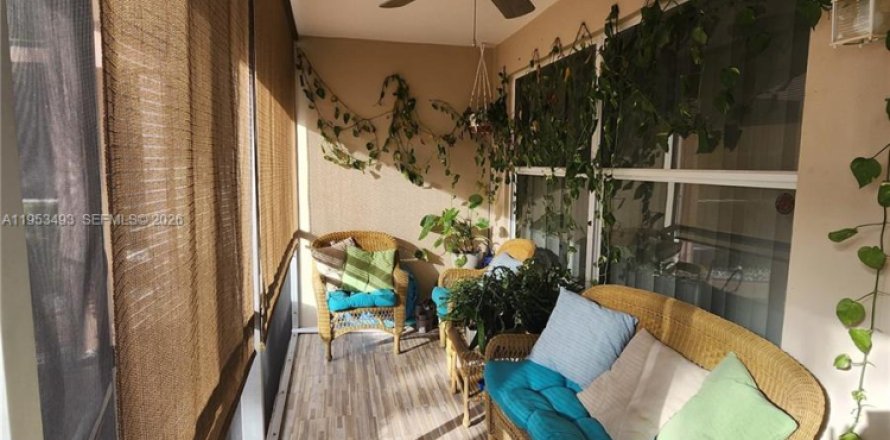 Condo à Pompano Beach, Floride, 2 chambres  № 2011030