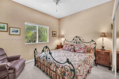Townhouse in Tamarac, Florida 3 bedrooms, 187.29 sq.m. № 2428359 - photo 28