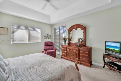 Townhouse in Tamarac, Florida 3 bedrooms, 187.29 sq.m. № 2428359 - photo 24