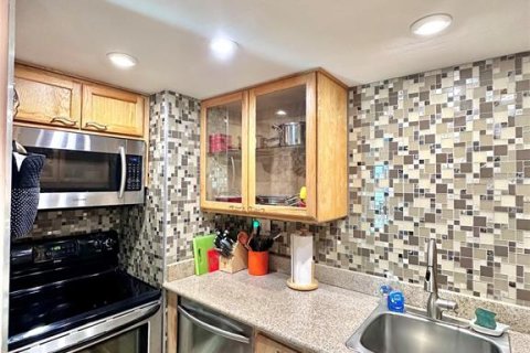 Condominio en venta en Longboat Key, Florida, 2 dormitorios, 64.57 m2 № 1407569 - foto 7