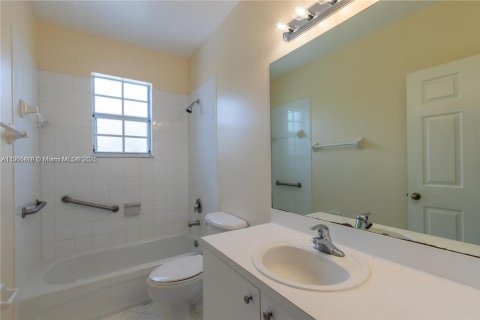 Купить кондоминиум в Хомстед, Флорида 3 спальни, 98.66м2, № 1963563 - фото 13