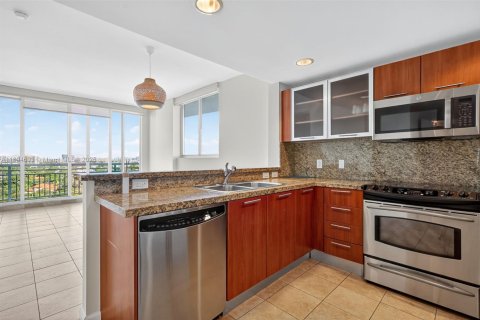 Снять в аренду кондоминиум в Майами, Флорида 2 спальни, 133.04м2, № 1947416 - фото 4