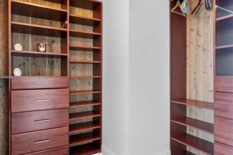 Снять в аренду кондоминиум в Майами, Флорида 2 спальни, 133.04м2, № 1947416 - фото 15