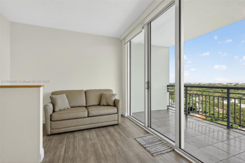 Снять в аренду кондоминиум в Майами, Флорида 2 спальни, 133.04м2, № 1947416 - фото 17