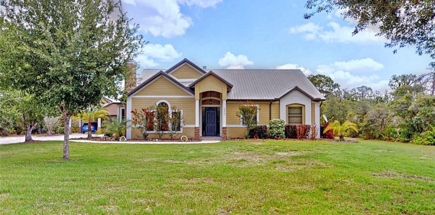 House in Sebring, Florida 3 bedrooms, 372.82 sq.m. № 1751316