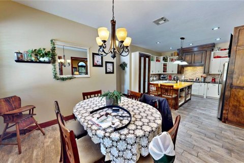 House in Sebring, Florida 3 bedrooms, 372.82 sq.m. № 1751316 - photo 29