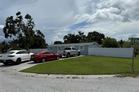 House in Tampa, Florida 3 bedrooms, 117.06 sq.m. № 1813276 - photo 6