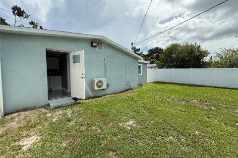 House in Tampa, Florida 3 bedrooms, 117.06 sq.m. № 1813276 - photo 19