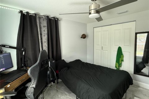 House in Tampa, Florida 3 bedrooms, 117.06 sq.m. № 1813276 - photo 14