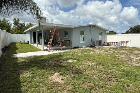 House in Tampa, Florida 3 bedrooms, 117.06 sq.m. № 1813276 - photo 25