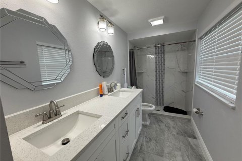 House in Tampa, Florida 3 bedrooms, 117.06 sq.m. № 1813276 - photo 21