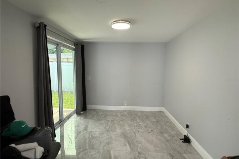 House in Tampa, Florida 3 bedrooms, 117.06 sq.m. № 1813276 - photo 13