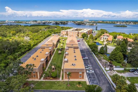 Condo in Largo, Florida, 2 bedrooms  № 1884751 - photo 29