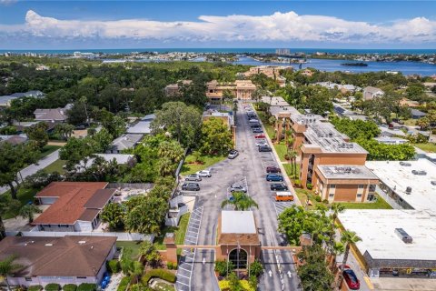 Condo in Largo, Florida, 2 bedrooms  № 1884751 - photo 2