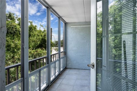 Condo in Largo, Florida, 2 bedrooms  № 1884751 - photo 6