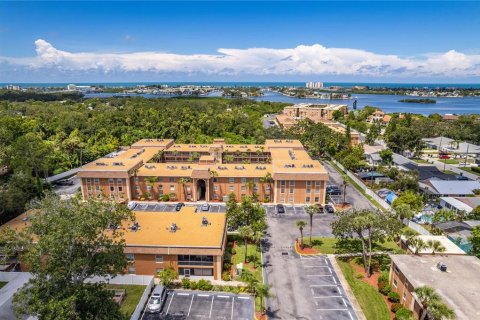 Condo in Largo, Florida, 2 bedrooms  № 1884751 - photo 28