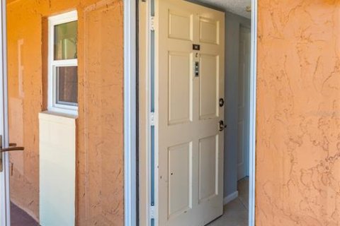 Condo in Largo, Florida, 2 bedrooms  № 1884751 - photo 3
