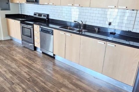 Copropriété à vendre à Hollywood, Floride: 2 chambres, 98.94 m2 № 2048191 - photo 19