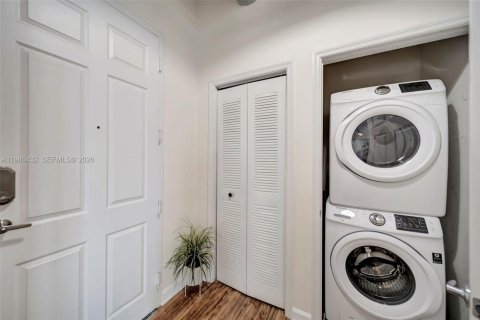 Copropriété à vendre à Hollywood, Floride: 2 chambres, 98.94 m2 № 2048191 - photo 14