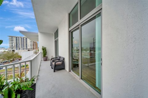 Copropriété à vendre à Hollywood, Floride: 2 chambres, 98.94 m2 № 2048191 - photo 11