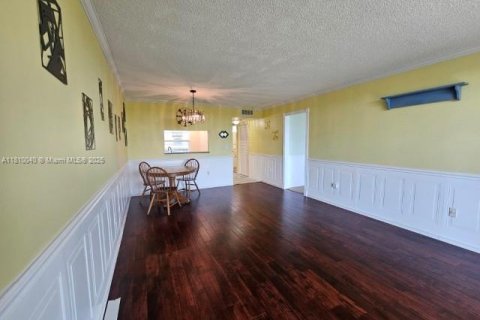 Condo in Pembroke Pines, Florida, 1 bedroom  № 1752700 - photo 6