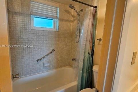 Condo in Pembroke Pines, Florida, 1 bedroom  № 1752700 - photo 16