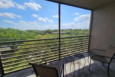 Condo in Pembroke Pines, Florida, 1 bedroom  № 1752700 - photo 20