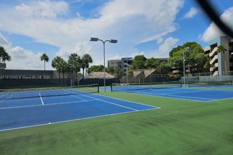 Condo in Pembroke Pines, Florida, 1 bedroom  № 1752700 - photo 23