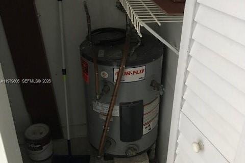 Touwnhouse à louer à Miami, Floride: 2 chambres, 87.89 m2 № 2046165 - photo 4