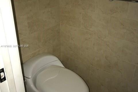 Touwnhouse à louer à Miami, Floride: 2 chambres, 87.89 m2 № 2046165 - photo 12