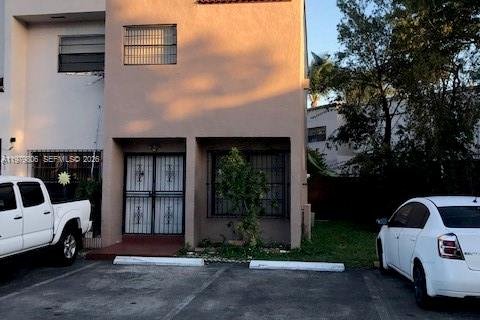 Touwnhouse à Miami, Floride 2 chambres, 87.89 m2 № 2046165