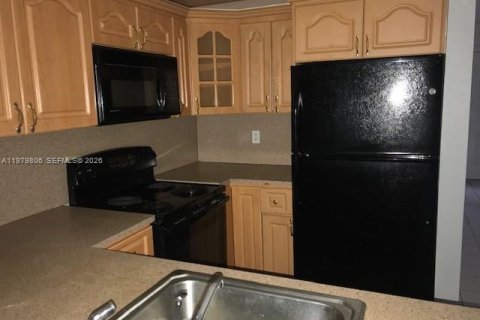 Touwnhouse à louer à Miami, Floride: 2 chambres, 87.89 m2 № 2046165 - photo 6