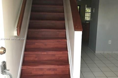 Touwnhouse à louer à Miami, Floride: 2 chambres, 87.89 m2 № 2046165 - photo 2