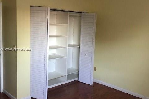 Touwnhouse à louer à Miami, Floride: 2 chambres, 87.89 m2 № 2046165 - photo 16