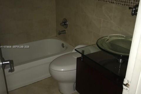 Touwnhouse à louer à Miami, Floride: 2 chambres, 87.89 m2 № 2046165 - photo 14