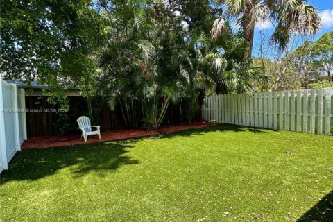 Casa en alquiler en Fort Lauderdale, Florida, 2 dormitorios, 215.07 m2 № 1890530 - foto 19