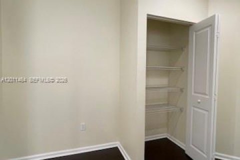 Condominio en alquiler en Sunrise, Florida, 3 dormitorios, 151.24 m2 № 2075200 - foto 18