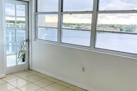 Copropriété à louer à Miami, Floride: 1 chambre, 79.99 m2 № 2153814 - photo 11