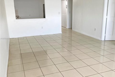 Copropriété à louer à Miami, Floride: 1 chambre, 79.99 m2 № 2153814 - photo 6