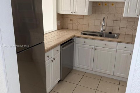 Copropriété à louer à Miami, Floride: 1 chambre, 79.99 m2 № 2153814 - photo 7
